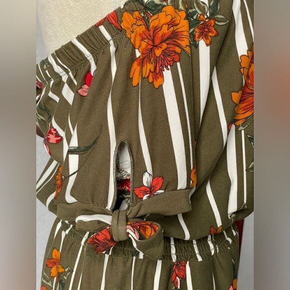 Derek Heart Green & White Striped Floral Romper w/Pockets (Junior’s XL) - Picture 6 of 11